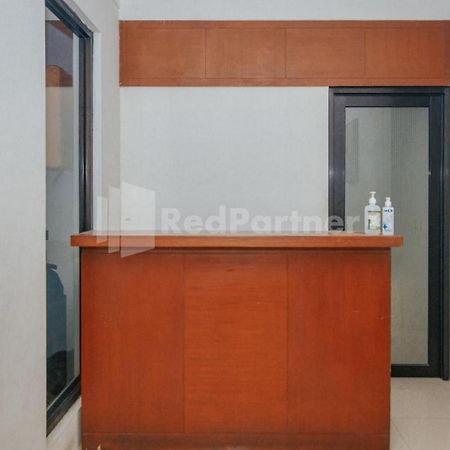 De Lugano Scbd Syariah Mitra Reddoorz Ξενοδοχείο Τζακάρτα Εξωτερικό φωτογραφία
