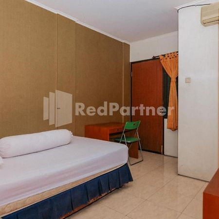 De Lugano Scbd Syariah Mitra Reddoorz Ξενοδοχείο Τζακάρτα Εξωτερικό φωτογραφία