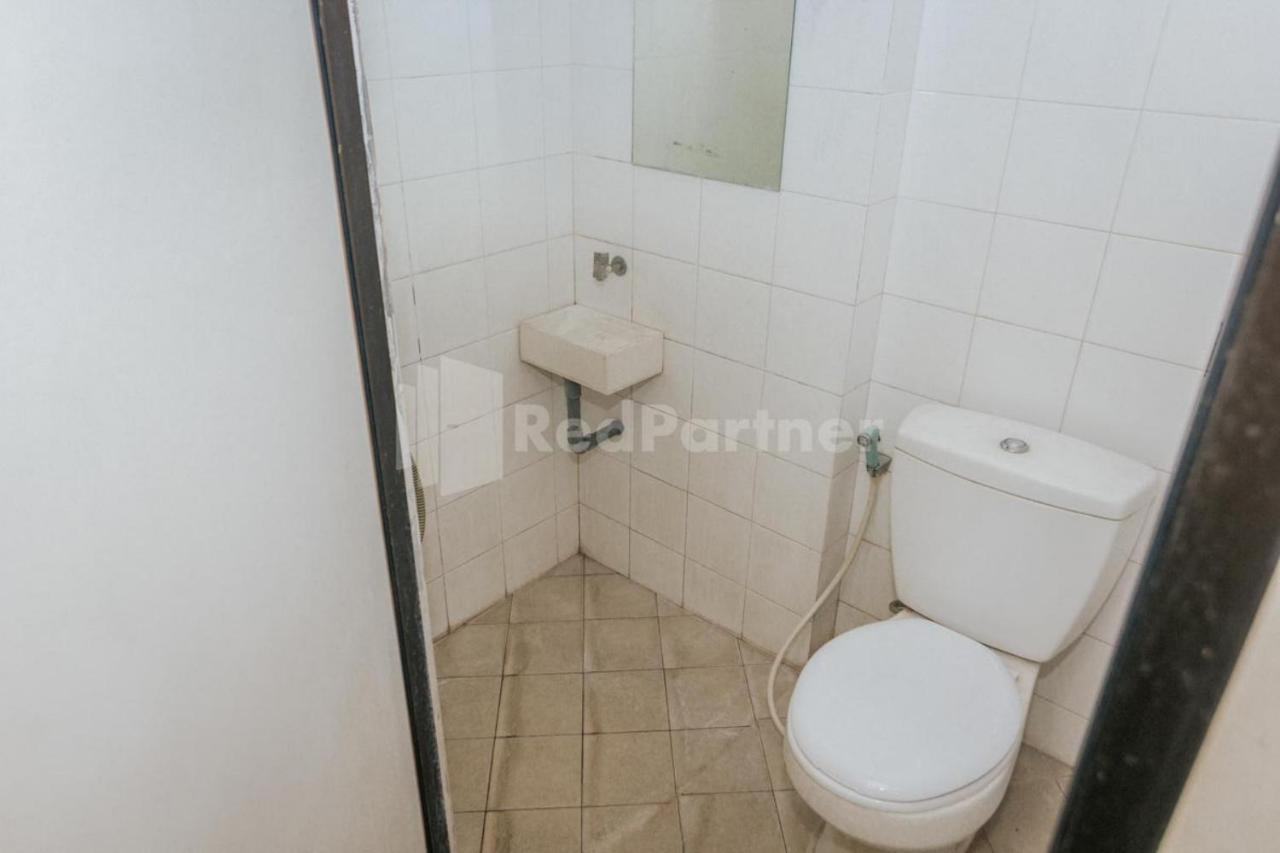 De Lugano Scbd Syariah Mitra Reddoorz Ξενοδοχείο Τζακάρτα Εξωτερικό φωτογραφία