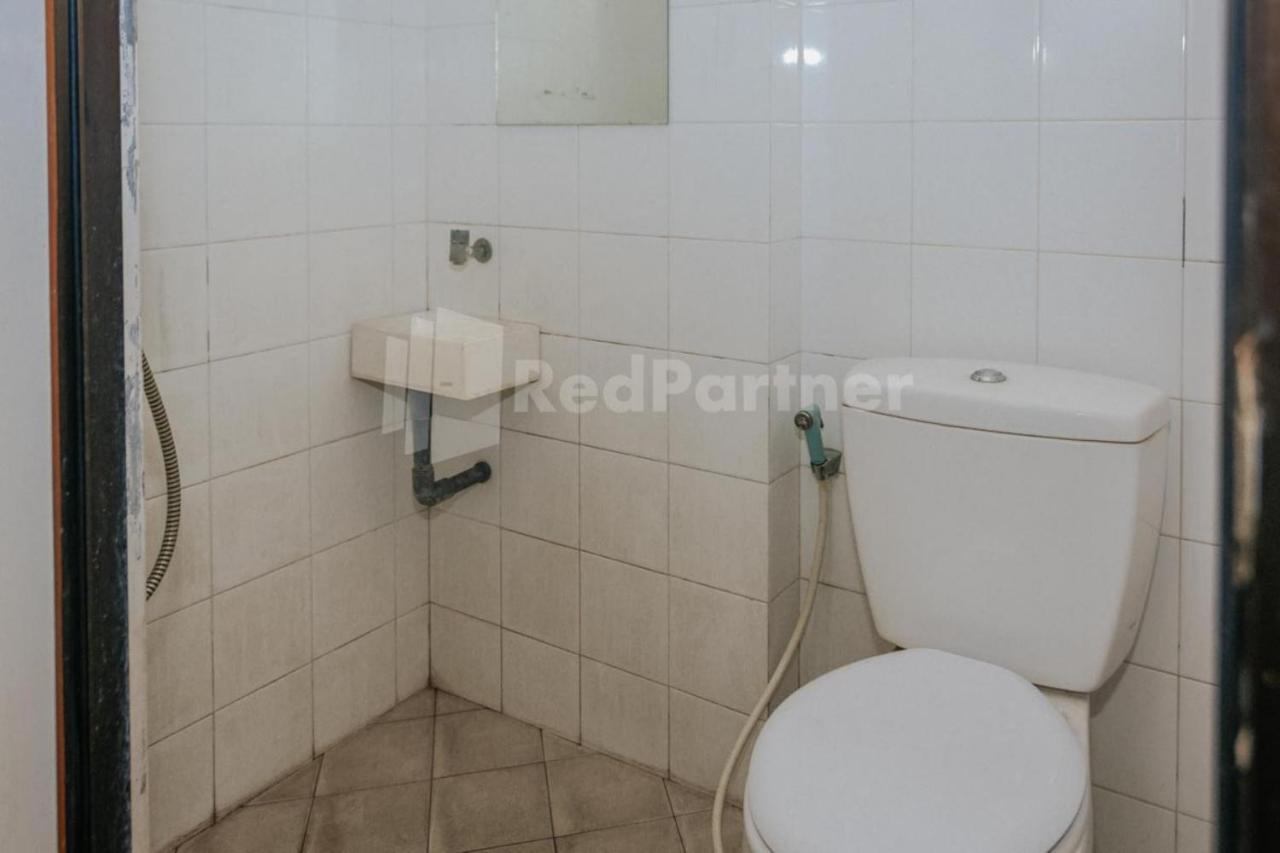 De Lugano Scbd Syariah Mitra Reddoorz Ξενοδοχείο Τζακάρτα Εξωτερικό φωτογραφία