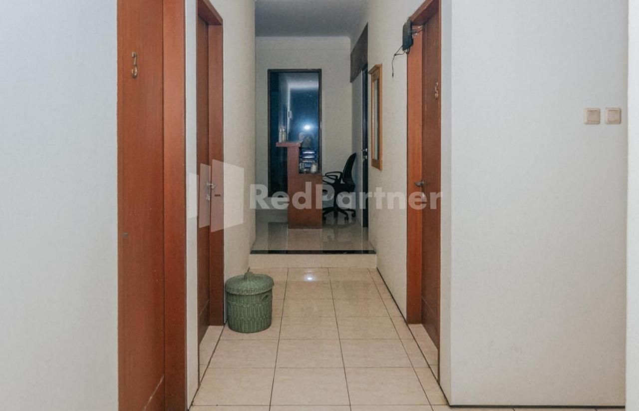 De Lugano Scbd Syariah Mitra Reddoorz Ξενοδοχείο Τζακάρτα Εξωτερικό φωτογραφία
