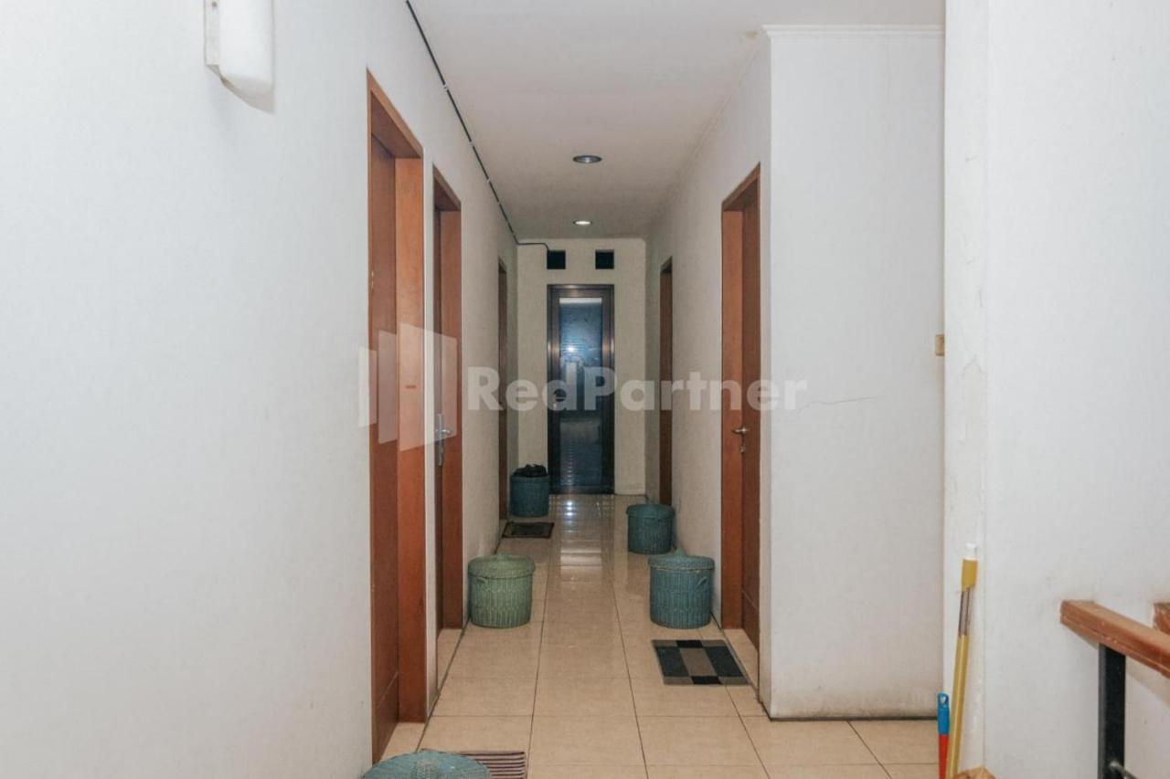 De Lugano Scbd Syariah Mitra Reddoorz Ξενοδοχείο Τζακάρτα Εξωτερικό φωτογραφία